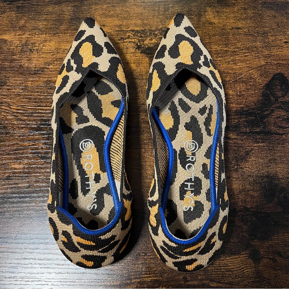 🐆 Rothy’s Point Flats in Big Cheetah (Size 9.5)